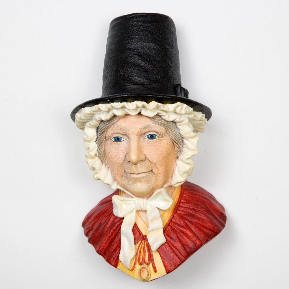 Bosson's Chalkware Welch Lady #143 6 1/2 Inches Tall